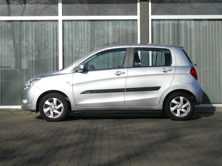 Suzuki Celerio 1.0 Exclusive Automaat, Dealer O.h., Achteruitrij Camera, Navigatie, Airco Stootlijsten, Lichtmetalen velgen. afbeelding 3