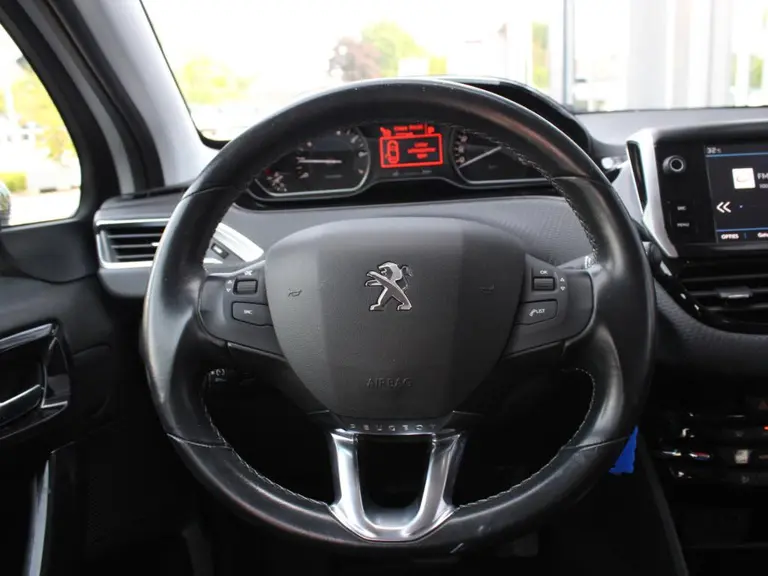 Peugeot 208 1.2 PureTech Allure afbeelding 16