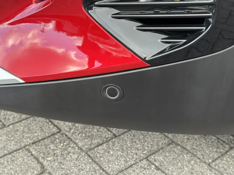 Peugeot 2008 Allure Pack 1.2 PureTech 130PK Navigatie, Achteruitrijcamera, Keyless, Parkeersensoren, Apple Carplay, Android Auto afbeelding 4