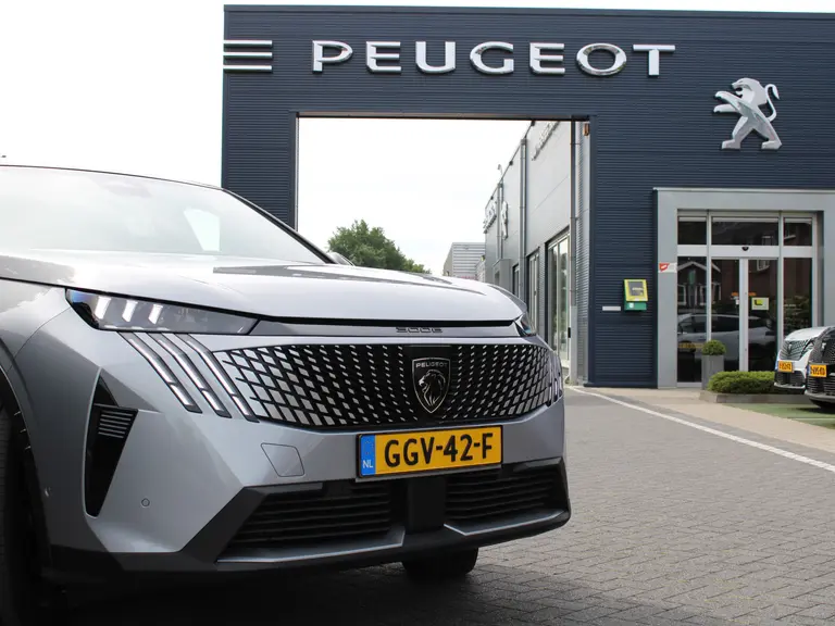 Peugeot 3008 GT 1.2 Hybrid 136PK e-DCS6 Automaat Navigatie, Rondomzichtcamera, Stoel & Stuurverwarming, Elektrische Achterklep, Alcantara afbeelding 3