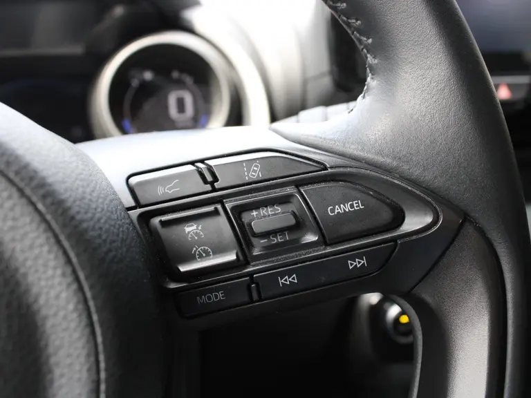 Toyota Yaris Dynamic 1.5 Hybrid 115PK Automaat Lichtmetalen velgen, Achteruitrij camera, Climate Control, KeylessEntry, AppleCarplay/Android Auto Navigatie afbeelding 26
