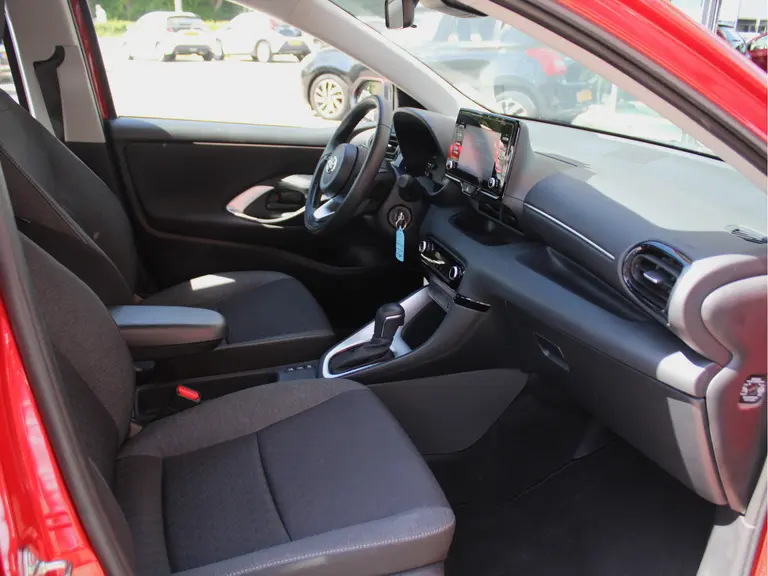 Toyota Yaris 1.5 Hybrid Active Automaat Adaptieve Cruise en Climate Control, Carplay/Android Auto, Achteruitrijcamera afbeelding 34