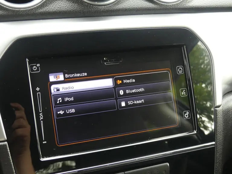 Suzuki Vitara 1.6 Exclusive All Season banden, Dealer O.H., Cruise control afbeelding 20