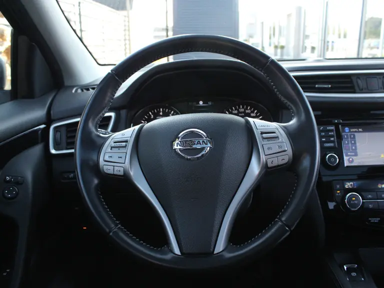 Nissan QASHQAI 1.2 115PK N-Connecta X-Tronic CVT Automaat Navigatie, Rondomzicht Camera, DAB, Panoramadak, Parkeersensoren Voor & Achter afbeelding 20