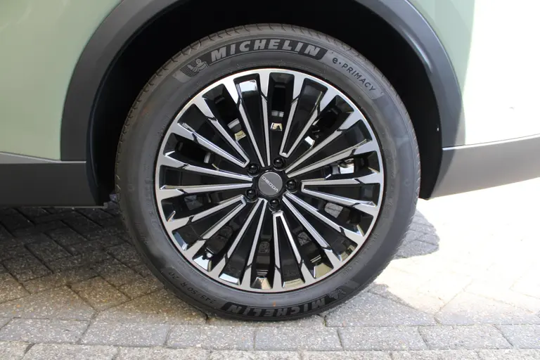 Omoda 9 SHS PHEV Premium 34,46 kWh Super Hybrid System, 20"LM velgen, Elek.schuif/kanteldak, Camera voor/achter, 1.500 kg trekgewicht afbeelding 37