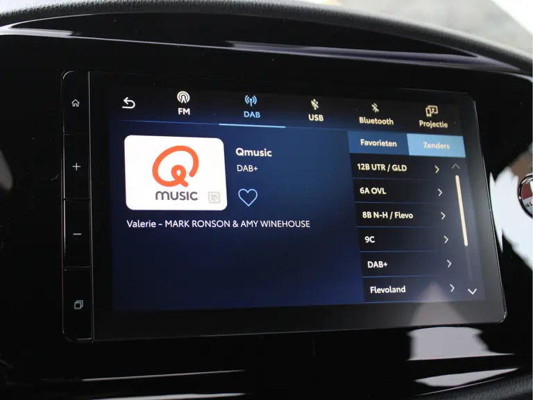 Toyota Aygo X 1.0 VVT-i S-CVT Pulse Automaat Adaptieve Cruise Control, Carplay/Android Auto, Achteruitrijcamera, Airco afbeelding 19
