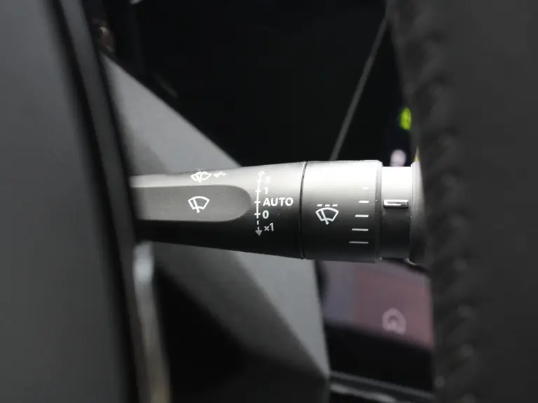 Peugeot 408 Allure 1.6 HYbrid 180PK EAT8 Automaat Navigatie, Rondomzichtcamera, Keyless, Parkeersensoren Voor & Achter, Draadloze Telefoonlader afbeelding 23