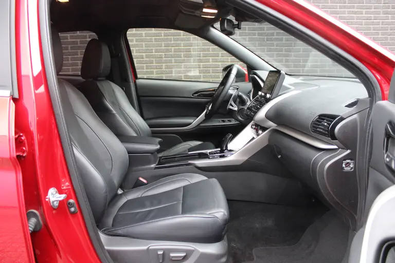 Mitsubishi Eclipse Cross 2.4 PHEV Instyle Nu met gratis trekhaak! Automaat, Lederen bekleding, Applecarpl./Andr. Auto afbeelding 29