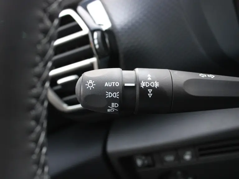 Citroën C4 Max 1.2 Hybrid 136PK e-DCS6 Automaat Navigatie, Rondomzichtcamera, Headup, Adaptieve Cruise, Keyless, Stuur, Stoel en Voorruitverwarming afbeelding 20