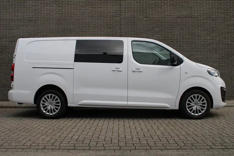 Peugeot Expert 2.0 BlueHDI 145PK L3 Dubbele Cabine Navigatie, Achteruitrijcamera, Trekhaak Afneembaar, Airco, Parkeersensoren Achter, Bluetooth, Cruise Control afbeelding 2