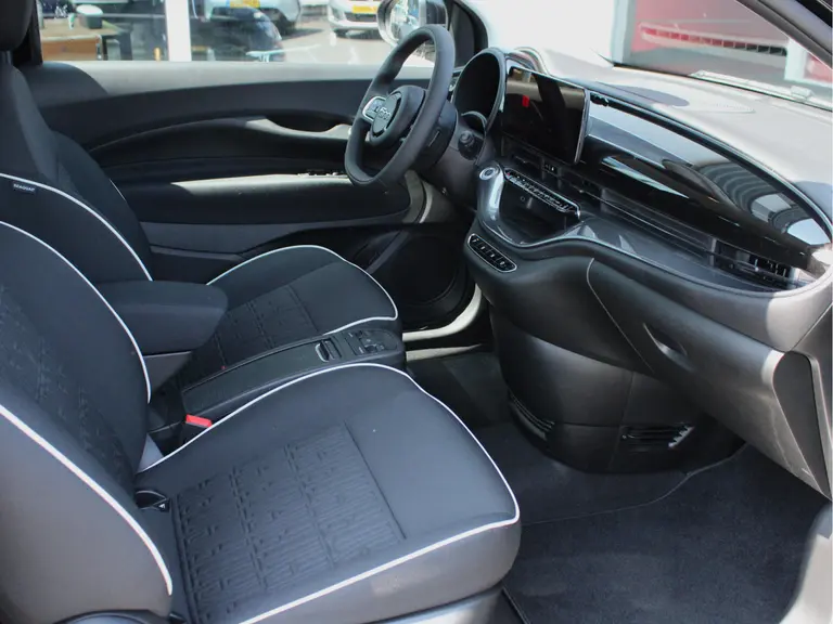 Fiat 500 42 kWh inclusief batterijtest Cruise en Climate Control, Parkeersensoren Voor en Achter, Carplay/Android Auto afbeelding 34