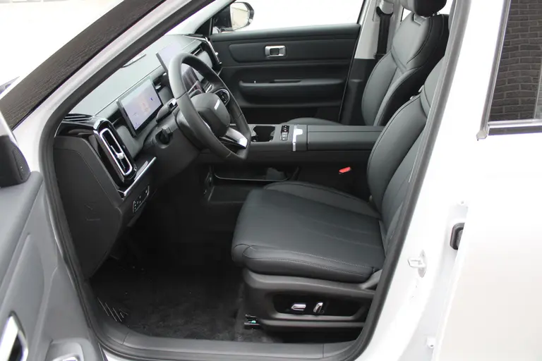 Jaecoo 7 PHEV Selective *Meer informatie volgt Selective Automaat, 1500 KG trekgewicht, Navigatie, 19" LM velgen, Luxe lederen bekleding, Apple carplay/Android auto, 7 jaar garantie afbeelding 8
