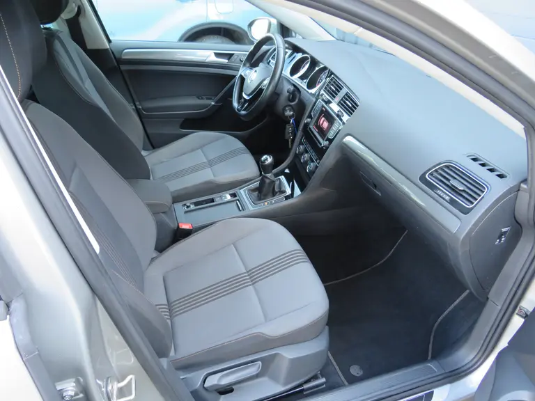 Volkswagen Golf 1.2 TSI Highline, Trekhaak, Parkeersensoren, Navigatie afbeelding 12