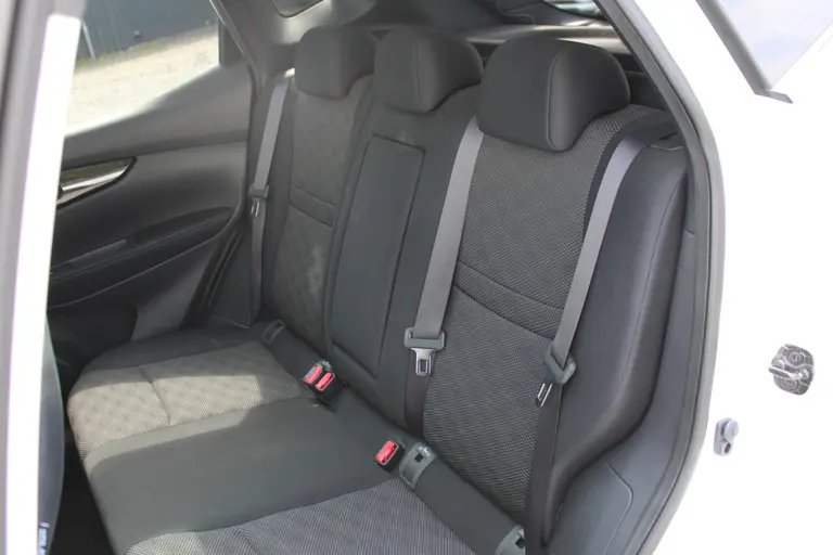 Nissan QASHQAI 1.2 Connect Edition Lage kilometerstand, Dealeronderhouden, Eerste eigenaar afbeelding 6