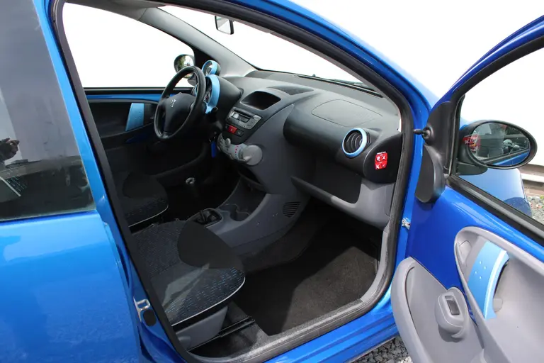 Peugeot 107 1.0-12V Urban Move 2e Eig. Dealer onderhouden! afbeelding 12