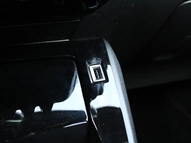 Peugeot 208 1.2 PureTech 100PK GT Navigatie, Parkeerhulp voor & achter, Zwart dak, Camera Achter afbeelding 17