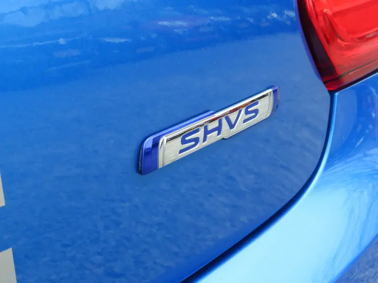 Suzuki Swift 1.0 Stijl Smart Hybrid Turbo, Trekhaak, 17 inch, Achteruitrijcamera, Carplay en Dealer onderhouden! afbeelding 36