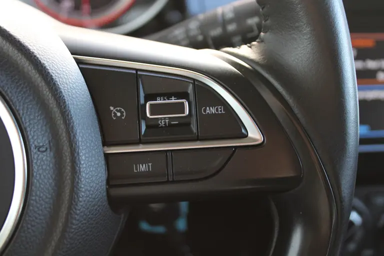 Suzuki Swift 1.2 Select Carplay/Android Auto, Achteruitrijcamera, Stoelverwarming, DAB Radio, Airco afbeelding 26
