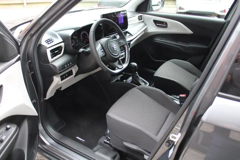 Suzuki Swift 1.2 Select Smart Hybrid Automaat, Stoelverwarming, Carplay, 6 JAAR GARANTIE! afbeelding 9