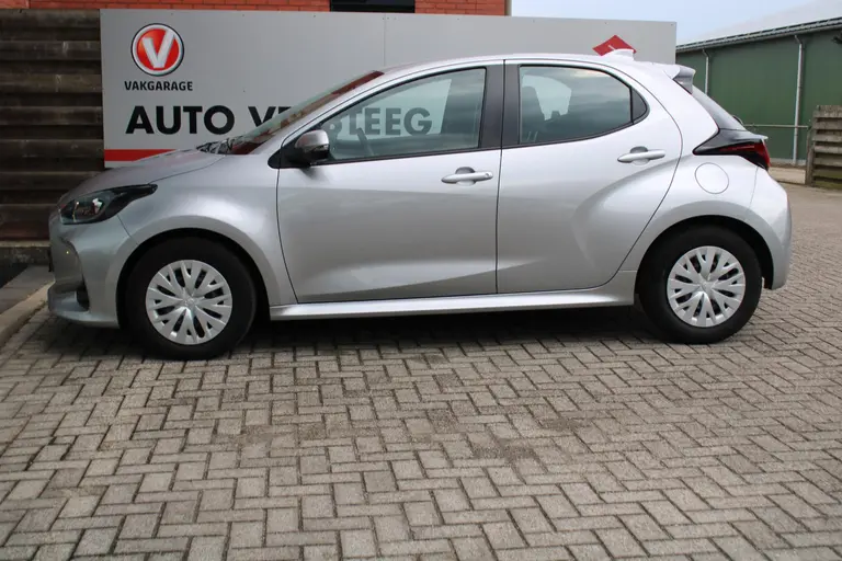 Toyota Yaris 1.5 Hybrid Active , Automaat, 1e Eig. en Dealer onderhouden! afbeelding 3