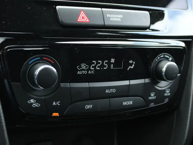Suzuki Vitara 1.5 Hybrid Style afbeelding 22