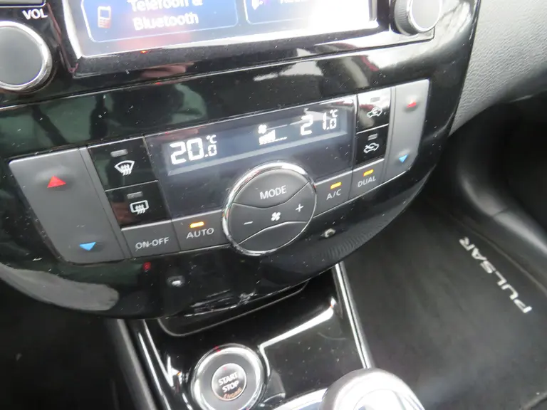 Nissan Pulsar 1.2 DIG-T Connect Edition, Automaat, ORG NL, Achteruitrijcamera, Cruise Control en Keyless Entry afbeelding 20