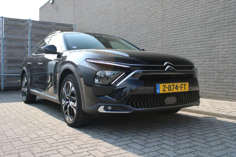 Citroën C5 X 1.6 Plug-in Hybrid 225 Shine Panoramadak, Stuur- en stoelverwarming, Navigatie afbeelding 29
