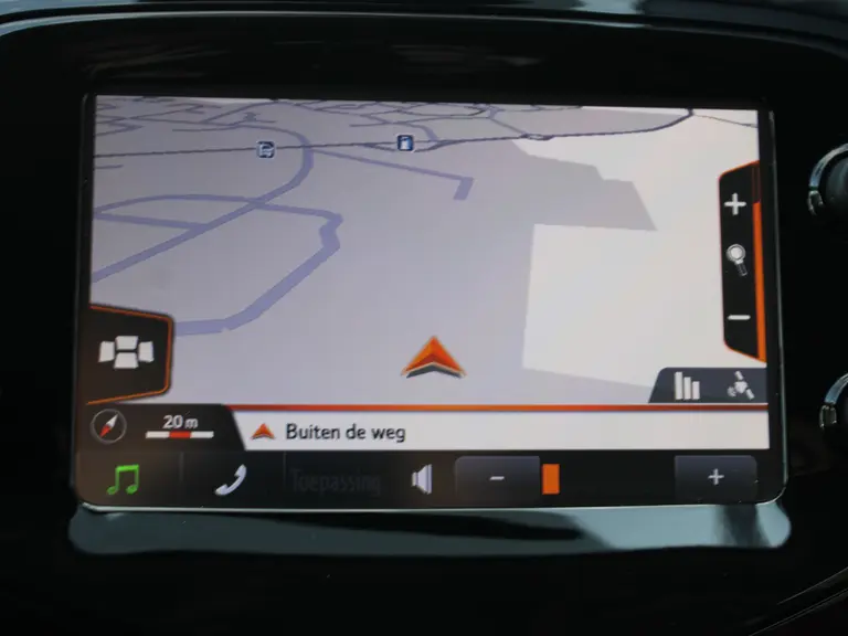 Peugeot 108 Allure 1.0 e-VTi 70PK 5DRS Navigatie, Achteruitrijcamera, Keyless Entry & Start, Cimate Control afbeelding 24