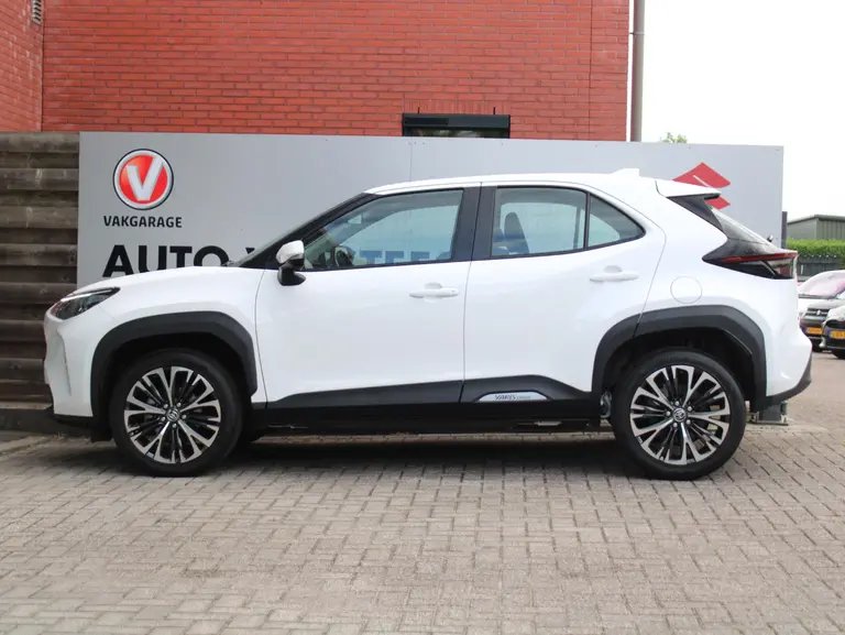 Toyota Yaris Cross 1.5 Hybrid Achteruitrijcamera, Bluetooth, Cruise Control Adaptief, Climate Control afbeelding 13