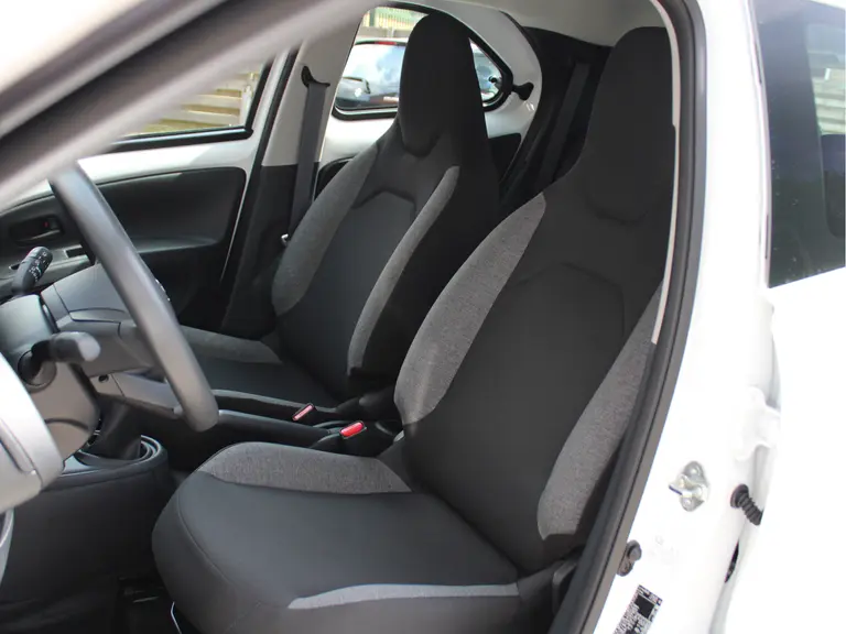 Toyota Aygo X 1.0 VVT-i MT Adaptieve Cruise Control, Airco, Hill Hold Functie, Elektrische Ramen Voor afbeelding 7