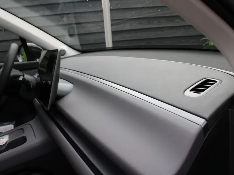 Leapmotor C10 REEV Design 28.4 kWh Camera systeem rondom, Stoelverwarming/koeling, Panoramadak, Navigatie afbeelding 44