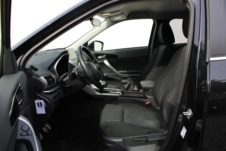 Mitsubishi Eclipse Cross 1.5 DI-T First Edition , Trekhaak, All-Seasons en maar 53000 km! afbeelding 13