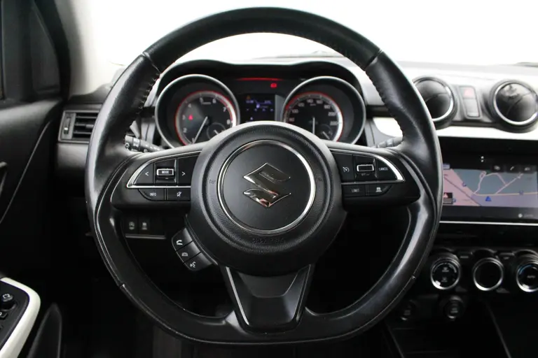 Suzuki Swift 1.0 Stijl Smart Hybrid , Trekhaak, 17 LM-Velgen, Style afbeelding 24