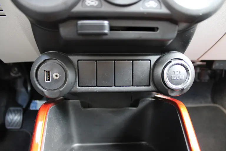Suzuki Ignis 1.2 Select, met Dakspoiler en Dealer Onderhouden! Achteruitrijcamera en hoge instap! afbeelding 20