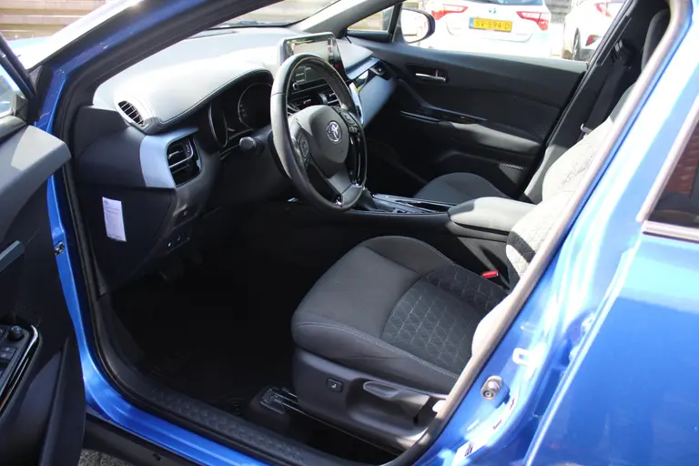 Toyota C-HR 2.0 Hybrid Dynamic , Automaat, Voorruit/Stuurwiel verwarmd, Dealer onderhouden! afbeelding 10