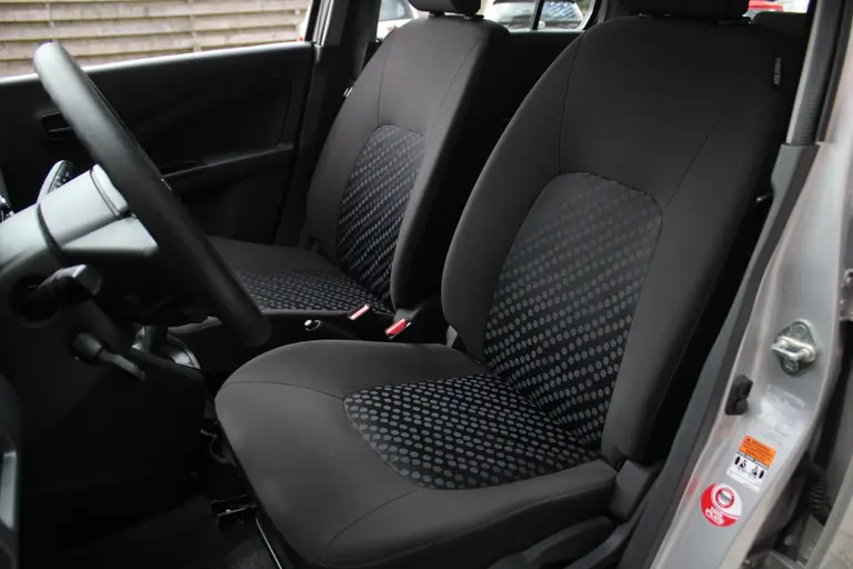 Suzuki Celerio 1.0 Comfort Volledig Rijklaar! Cruise Control, Elektrische Ramen, Airco, Radio afbeelding 5