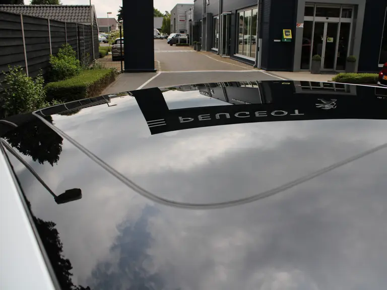 Leapmotor T03 Design 37.3 kWh Navigatie, Camera achter, Parkeerhulp achter, Audio, Keyless Start, Lichtmetalen velgen afbeelding 20