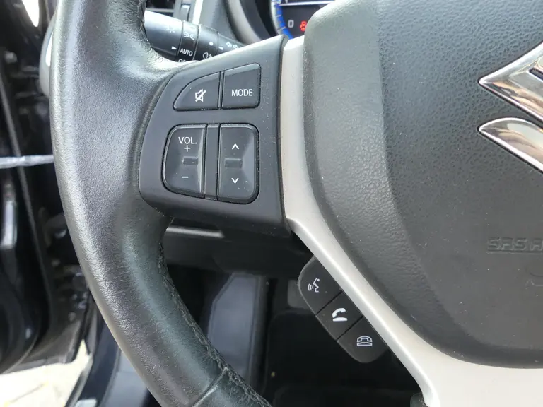 Suzuki S-Cross 1.6 High Executive Trekhaak, Schuif/Kantel Dak, All Season Banden afbeelding 13