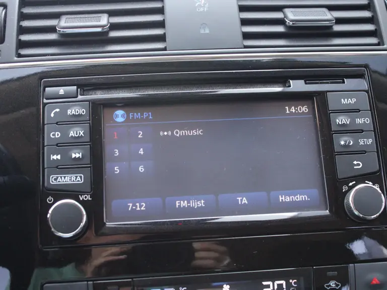 Nissan Pulsar 1.2 DIG-T Connect Edition Navigatie, Achteruitrijcamera, Trekhaak Afneembaar, Keyless Entry & Start afbeelding 22
