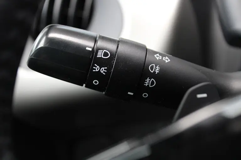 Peugeot 108 1.0 e-VTi Active Automaat Apple Carplay/Android Auto afbeelding 29