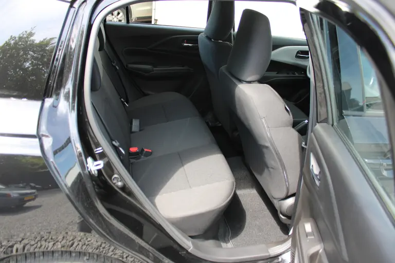 Suzuki Swift 1.2 Comfort Smart Hybrid NIEUW MET 6 JAAR GARANTIE! Navigatie, Achteruitrijcamera, Parkeersensoren Achter, Cruise Control Adaptief afbeelding 15