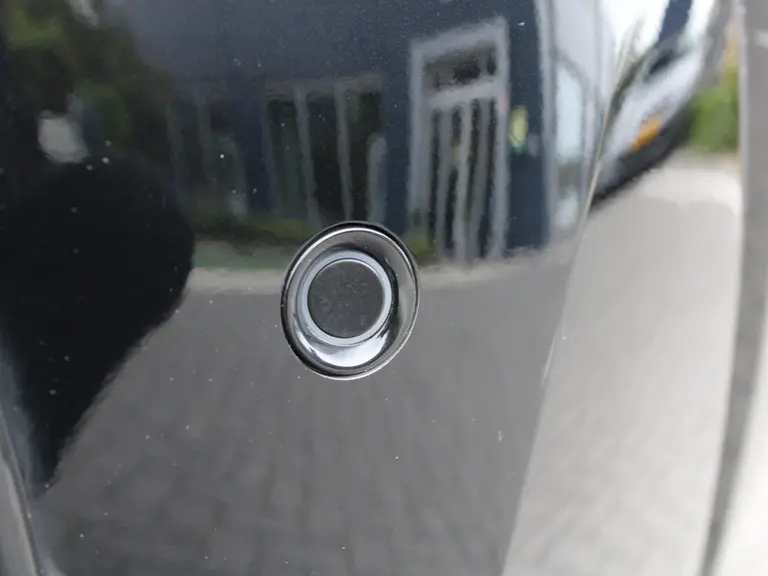 Peugeot 208 GT 1.2 PureTech 100PK EAT8 Automaat Navigatie, Trekhaak Afneembaar, Achteruitrijcamera, Stoelverwarming, Cruise Control, Climate Control afbeelding 11