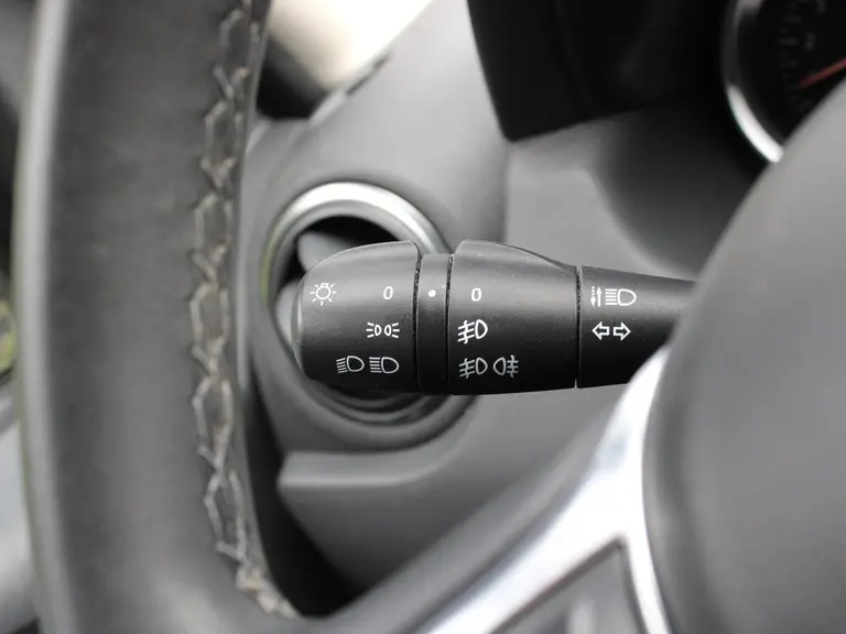 Dacia Duster Blackshadow 1.2 TCe 4x2 125PK Leder, Trekhaak, Achteruitrijcamera, Navigatie, Airco afbeelding 20