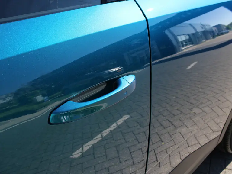 Peugeot 3008 GT 1.2 Hybrid 136PK e-DCS6 Automaat 360 Camera, Navigatie, Elektrische Achterklep, Parkeerhulp voor & achter afbeelding 15