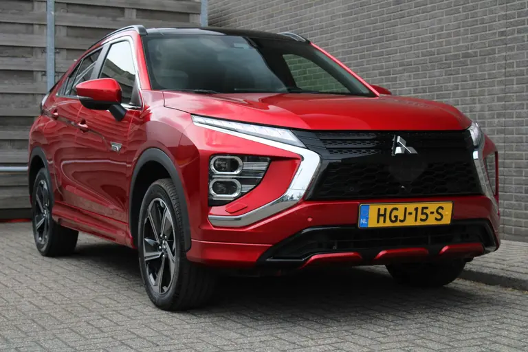 Mitsubishi Eclipse Cross 2.4 PHEV Instyle Nu met gratis trekhaak! Automaat, Lederen bekleding, Applecarpl./Andr. Auto Trekgewicht 1.500 KG. afbeelding 31