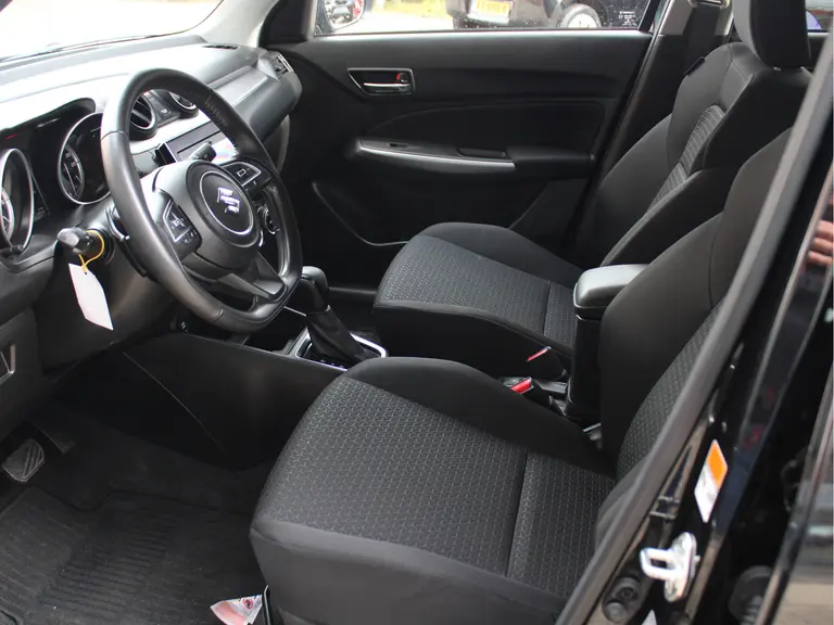 Suzuki Swift 1.2 Style Smart Hybrid Automaat Navigatie, Adaptieve Cruise en Climate Control, Achteruitrijcamera afbeelding 38