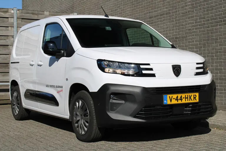 Peugeot Partner 1.5 BlueHDi 100PK S&S L1 Navigatie, Achteruitrijcamera, Trekhaak, Dab, Bluetooth, Parkeersensoren voor & achter afbeelding 32