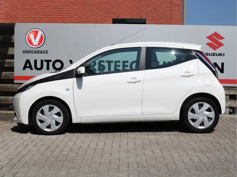 Toyota Aygo 1.0 VVT-i x-play Achteruitrijcamera, Bluetooth, Airco, Apple Carplay/Android Auto afbeelding 14