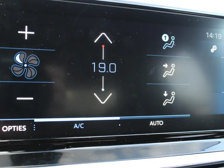 Peugeot 208 1.2 PureTech 100PK GT Navigatie, Parkeerhulp voor & achter, Zwart dak, Camera Achter afbeelding 23