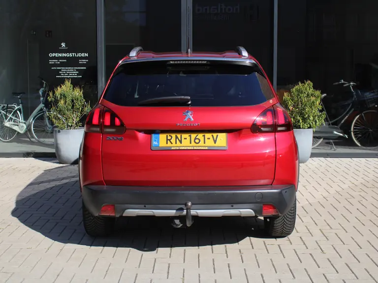 Peugeot 2008 1.2 PureTech 110PK Allure Trekhaak Achteruitrijcamera, Panoramadak afbeelding 8